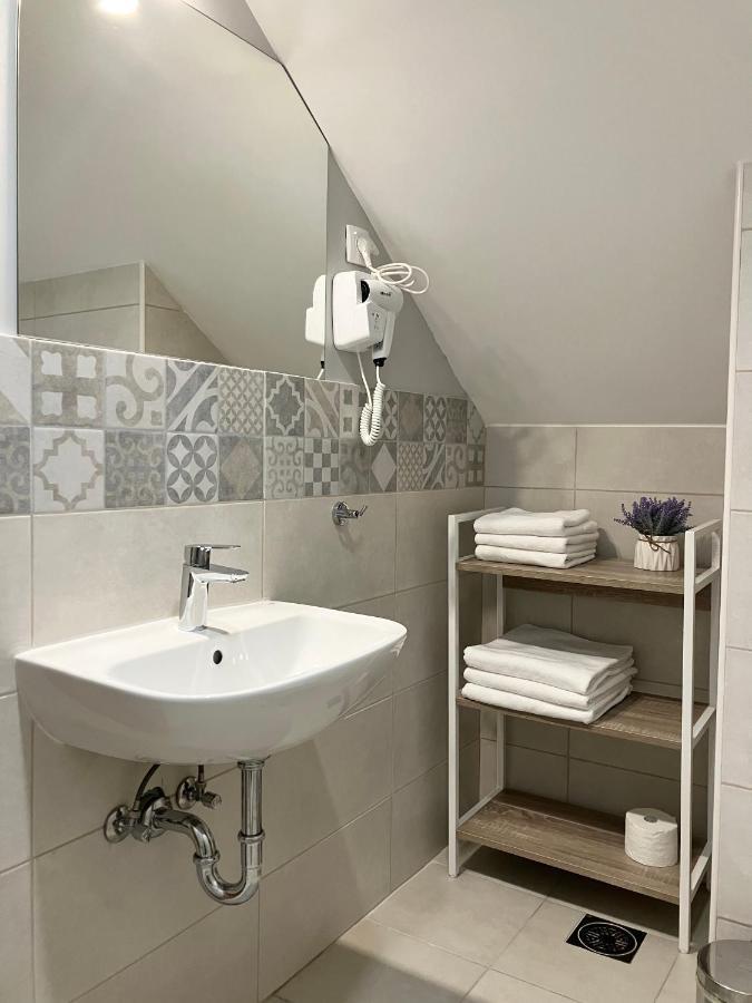 נובי סאד Petlov Salas Rooms מראה חיצוני תמונה