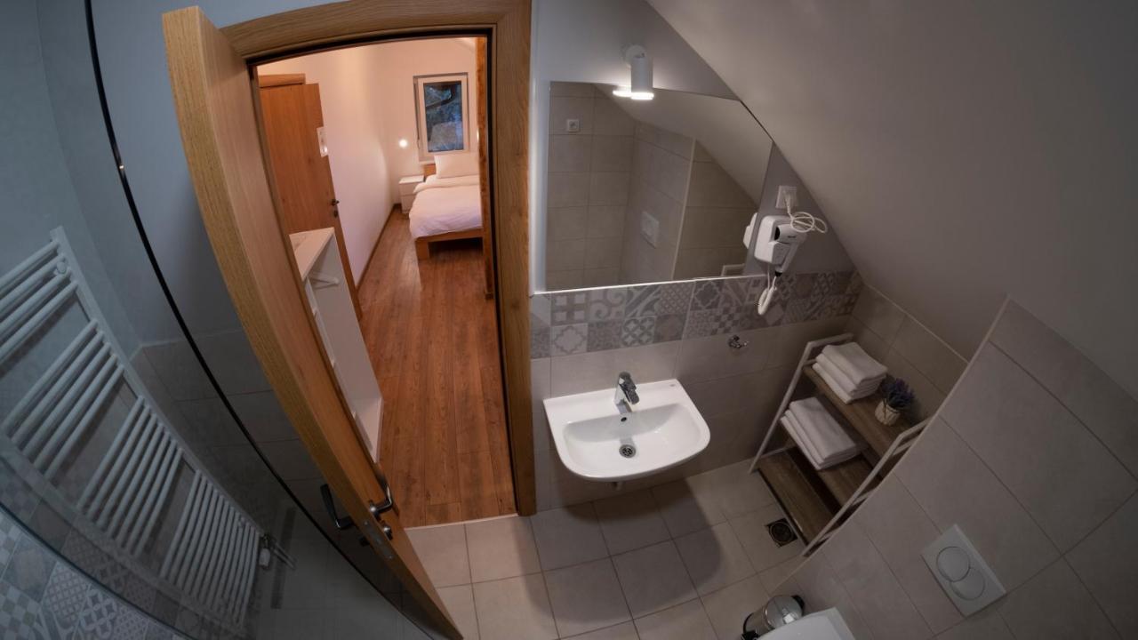 נובי סאד Petlov Salas Rooms מראה חיצוני תמונה